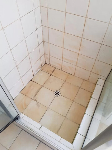 Need bathroom tile guy - Toronto