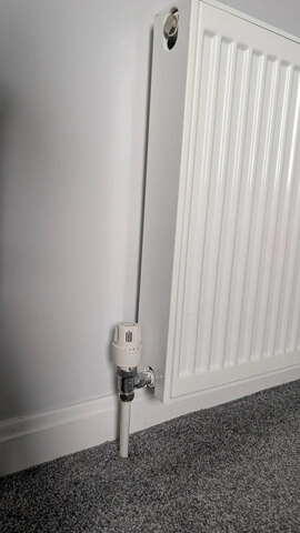 handyman - bedroom radiator not heating